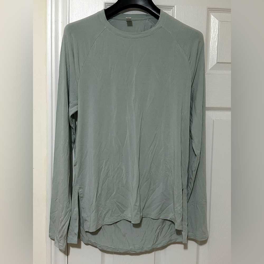 Under Armour Women's Long Sleeve Top